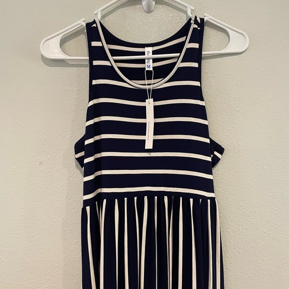 NWT Navy & White Striped Tank Dress by Euovmy Size M - Picture 2 of 5